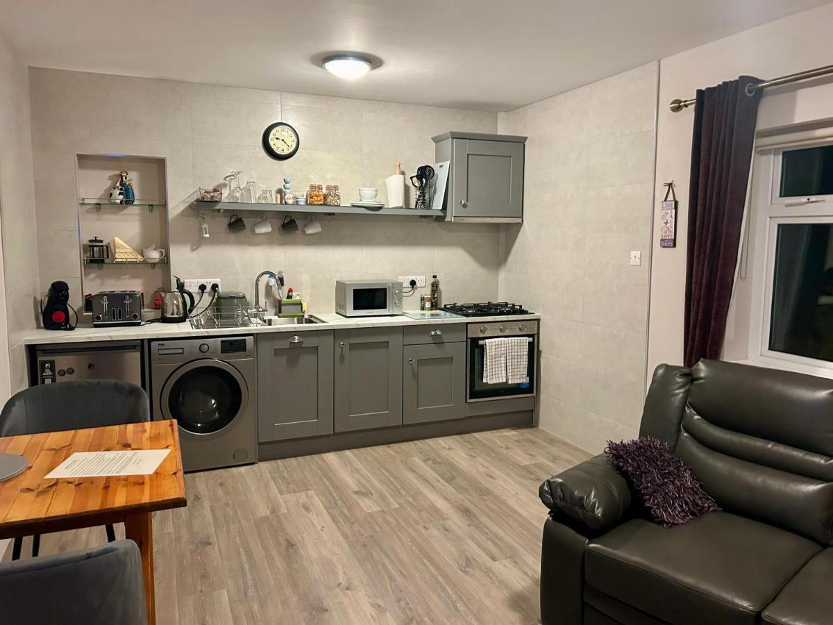 Buttermilk Lodge Guest Accommodation Clifden Extérieur photo