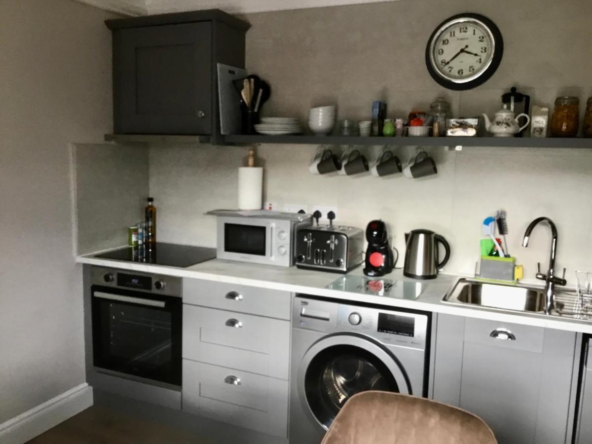 Buttermilk Lodge Guest Accommodation Clifden Extérieur photo